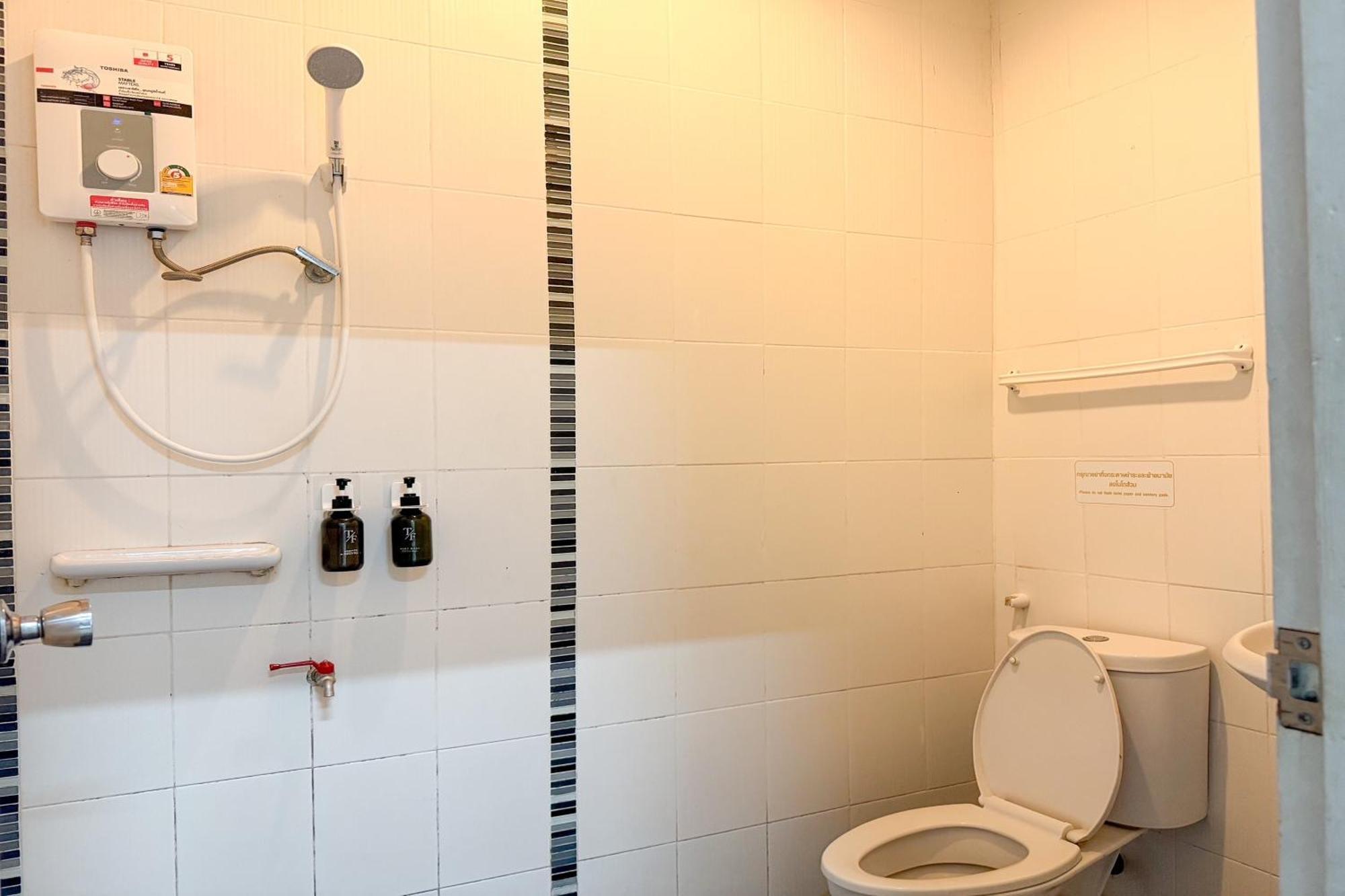Tf Apartment チエンマイ エクステリア 写真