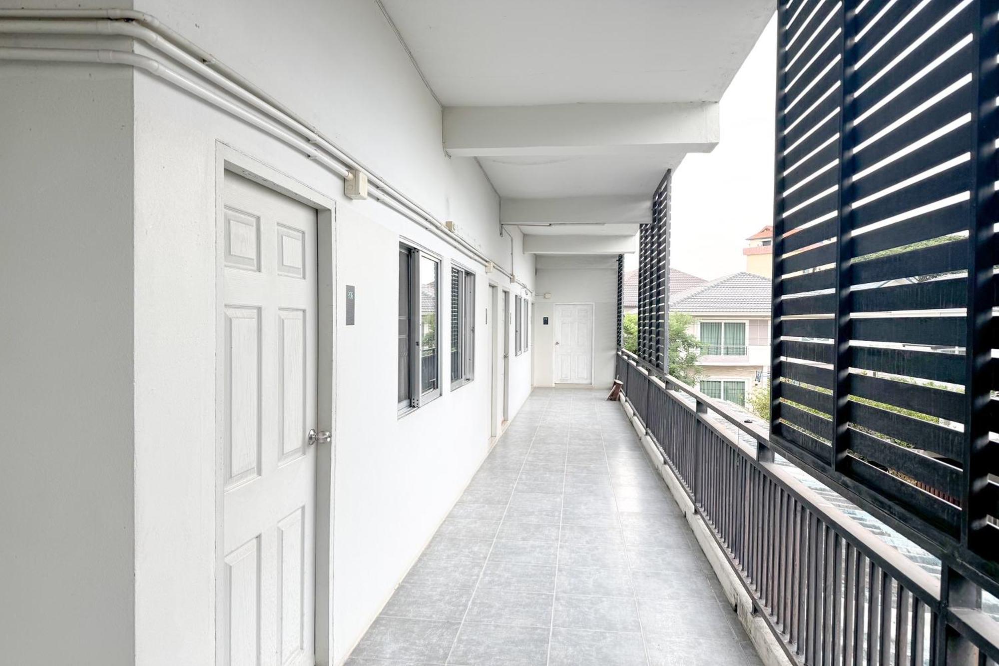 Tf Apartment チエンマイ エクステリア 写真